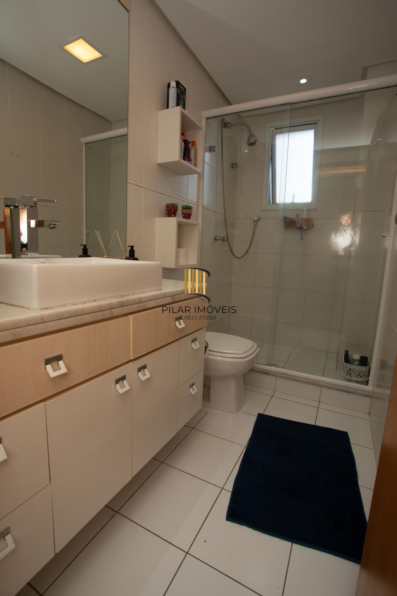 Apartamento com Suíte, 2 Vagas e Lazer de Clube