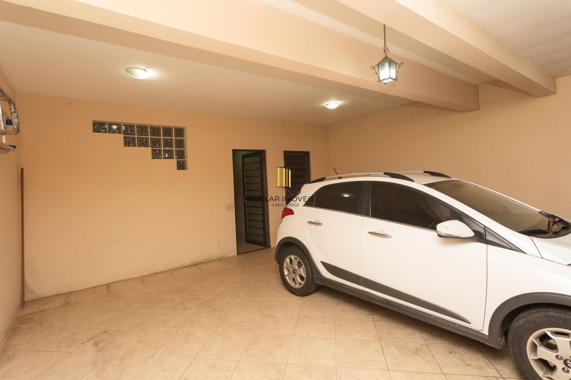 Casa no Chácara das Pedras com piscina e 316m2