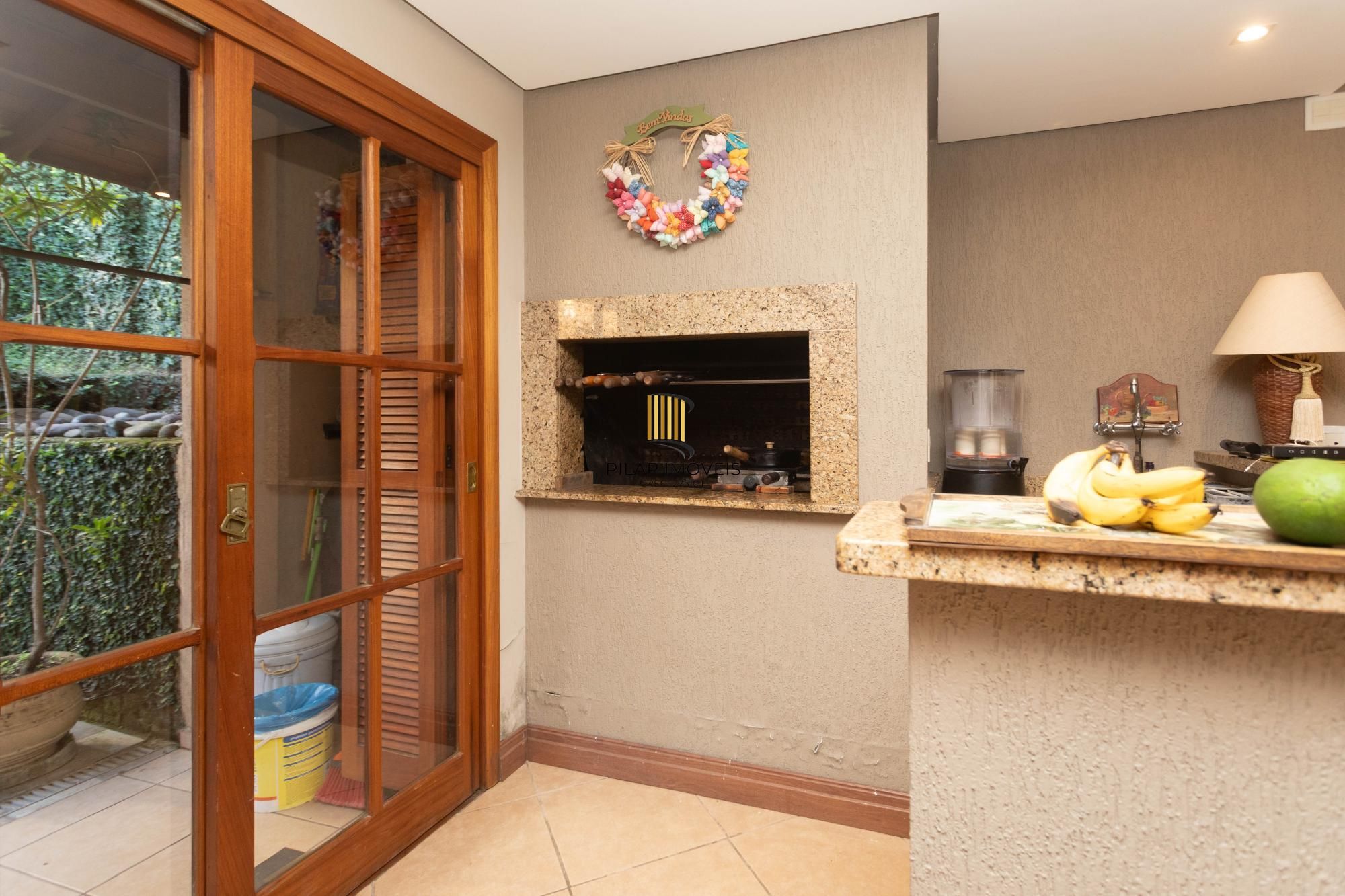 Casa no Chácara das Pedras com piscina e 316m2