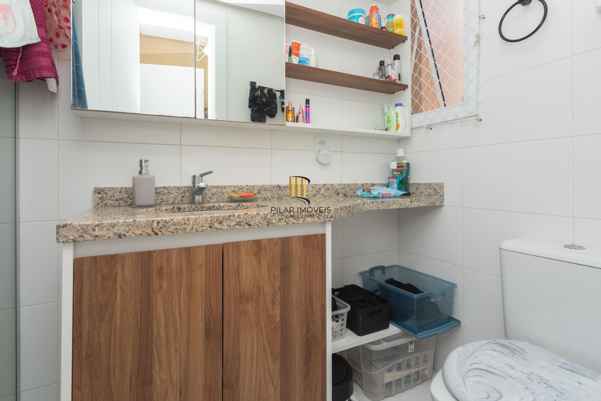 Apartamento de 3 dormitórios com suíte e garagem dupla no bairro Santana