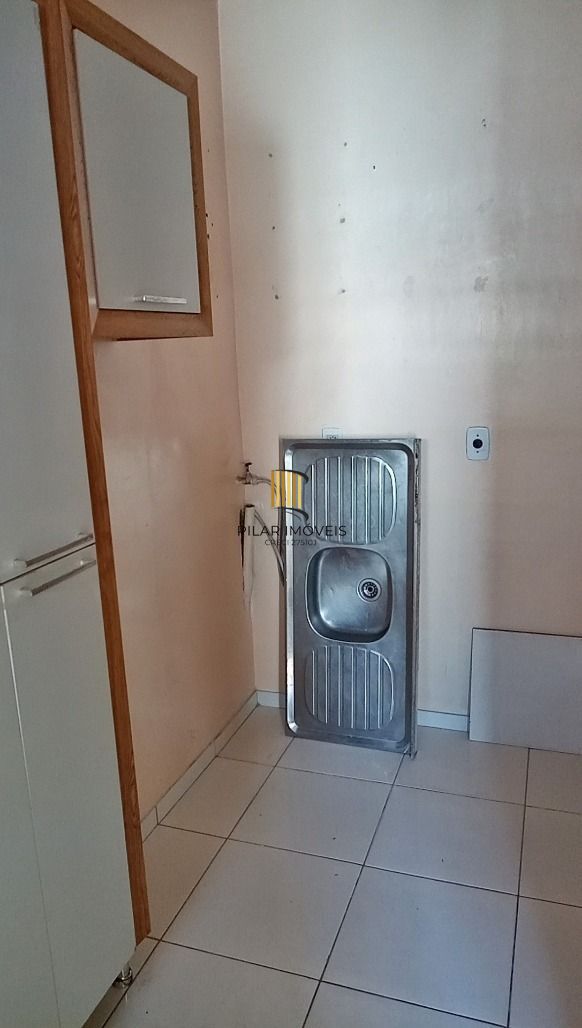 Apartamento 2 dormitórios no bairro Azenha