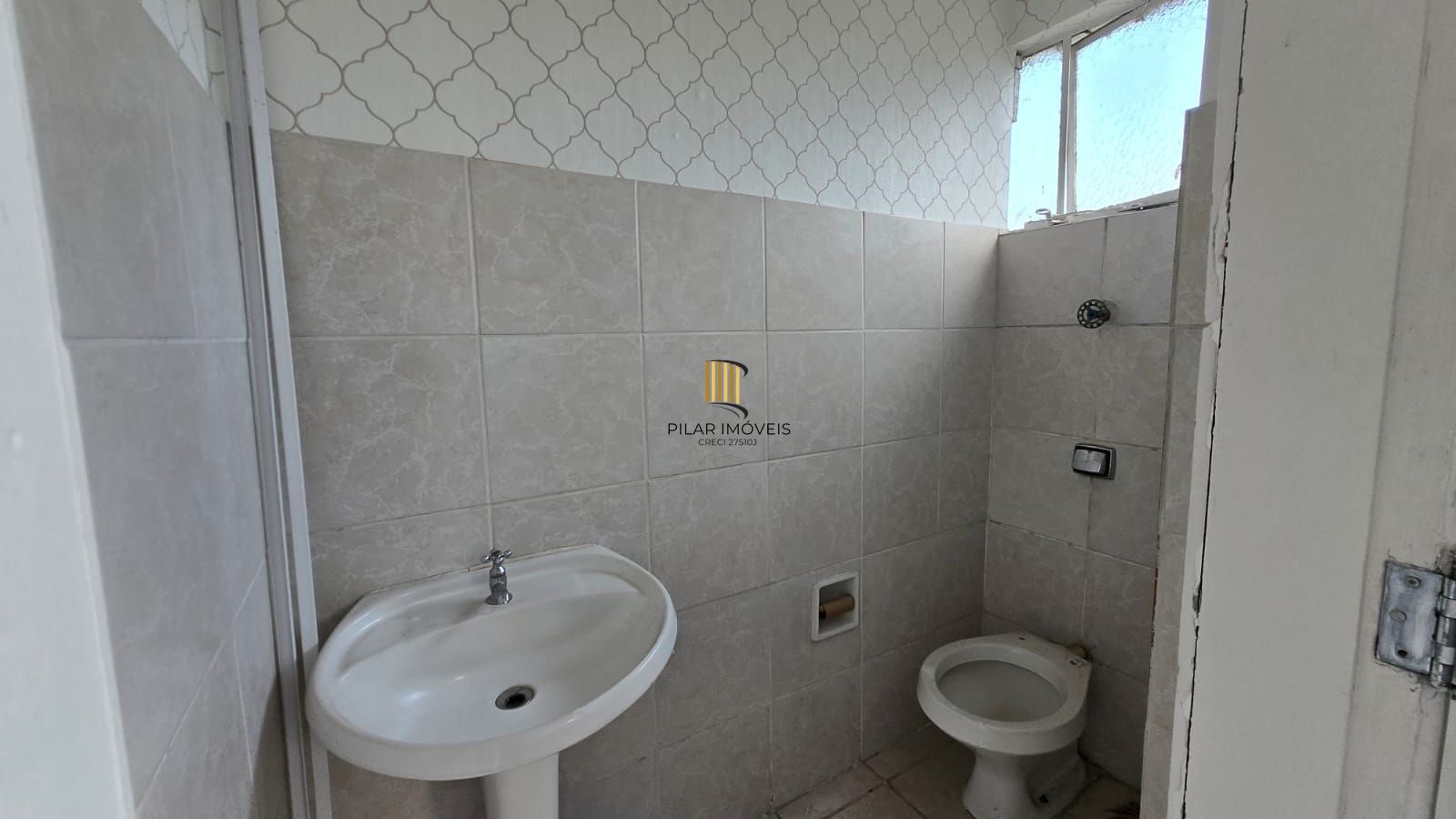 Sala Comercial Pronta para Seu Negócio no Centro Histórico de Porto Alegre