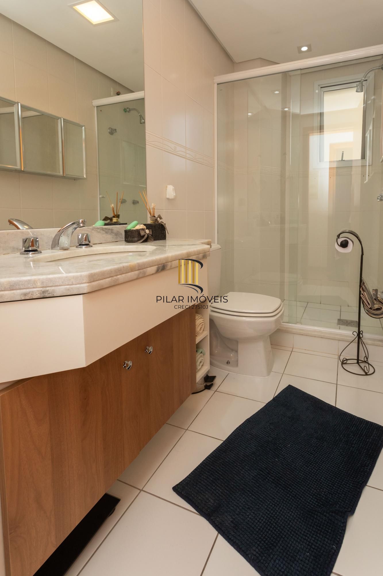 Apartamento com Suíte, 2 Vagas e Lazer de Clube