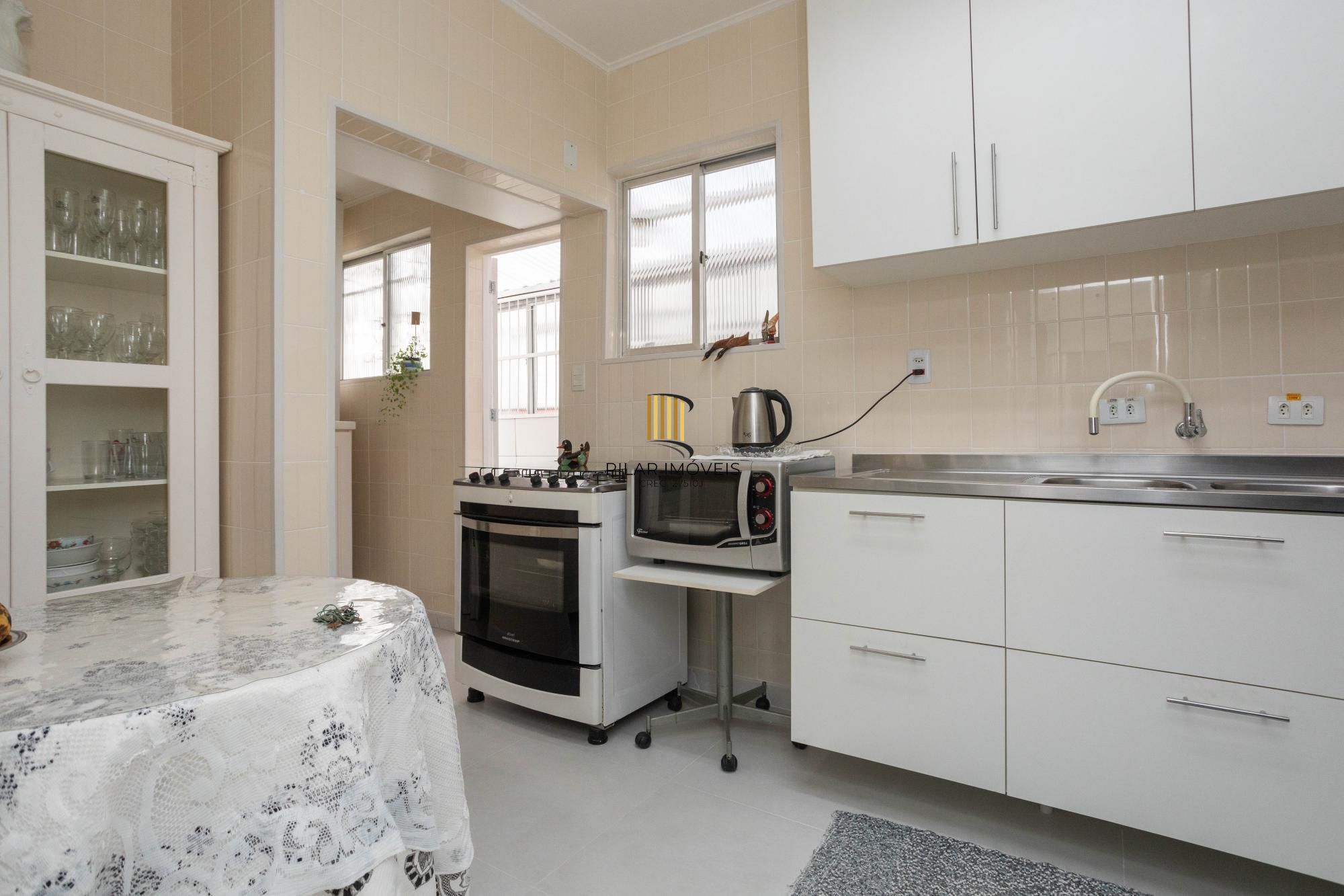 Garden espaçoso com 4 quartos no Menino Deus