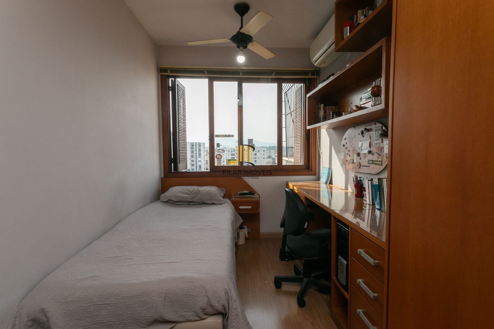 Cobertura com 3 dormitórios, mobiliada com 300 m²