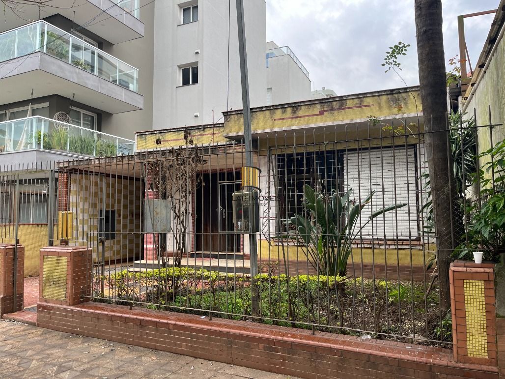 Casa 2 dorm. 360m² Menino Deus - Porto Alegre