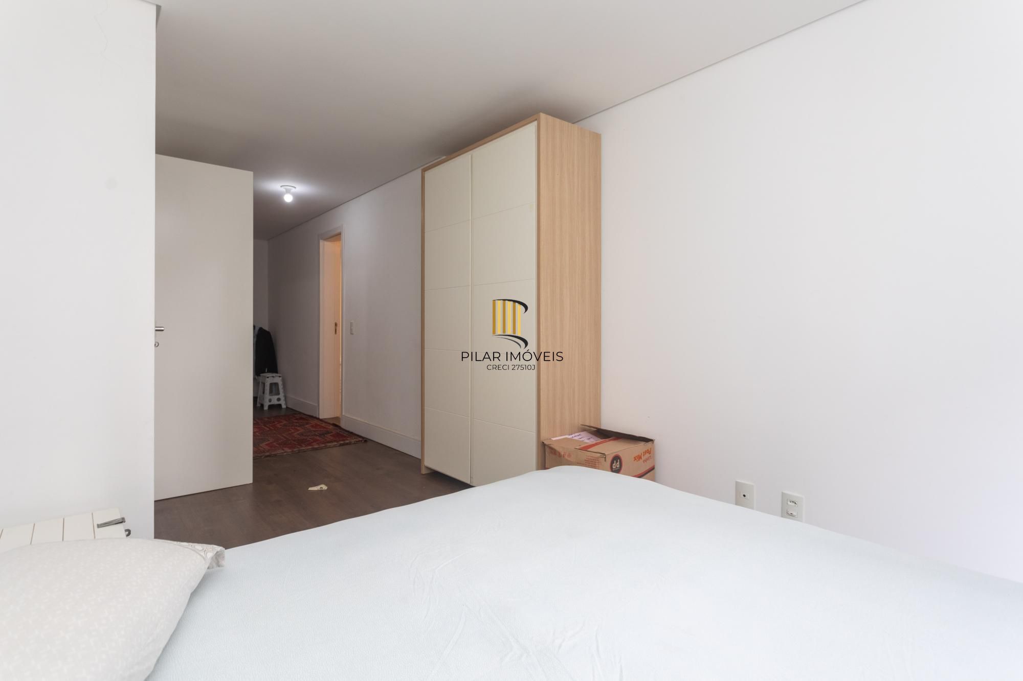 Apartamento com 207 m2 no Rio Branco com 3 vagas