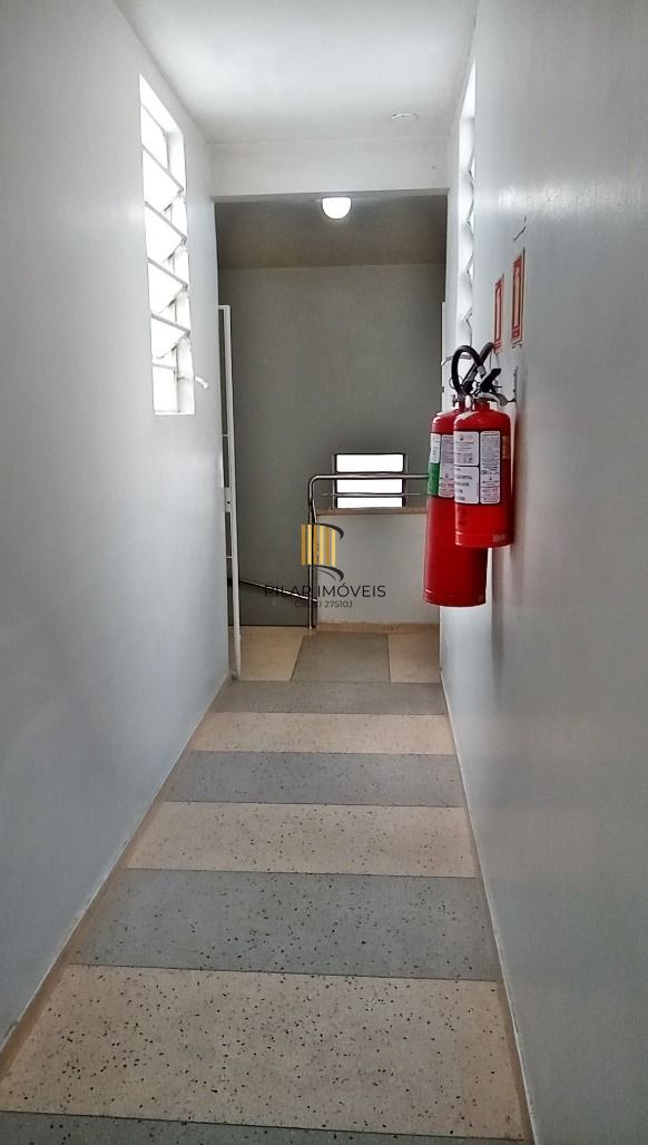 Apartamento 2 dormitórios no bairro Azenha
