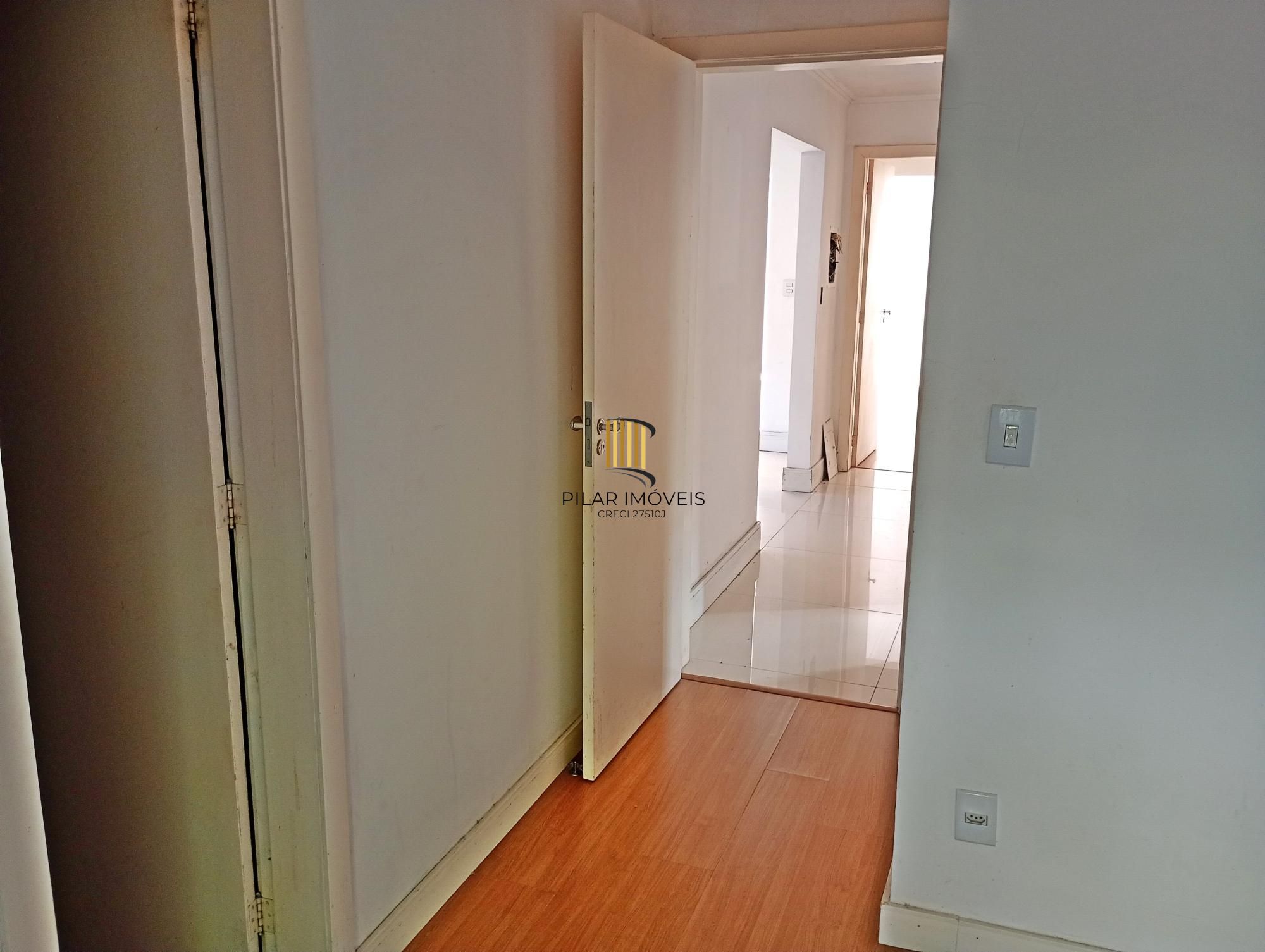 Casa com 3 suítes próxima ao Iguatemi e Parque Germânia