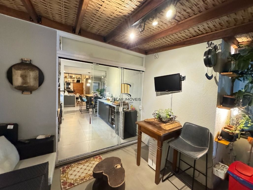 Casa de Condomínio 3 dormitórios no bairro Hípica