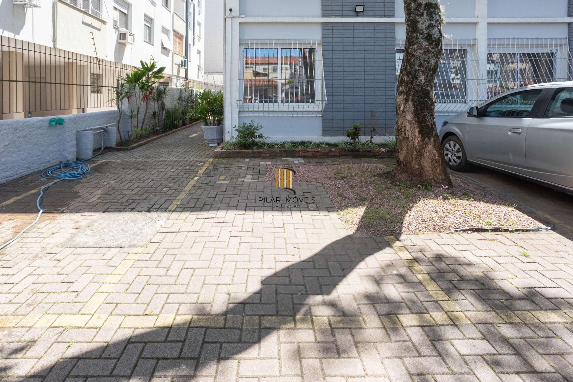 Garden espaçoso com 4 quartos no Menino Deus