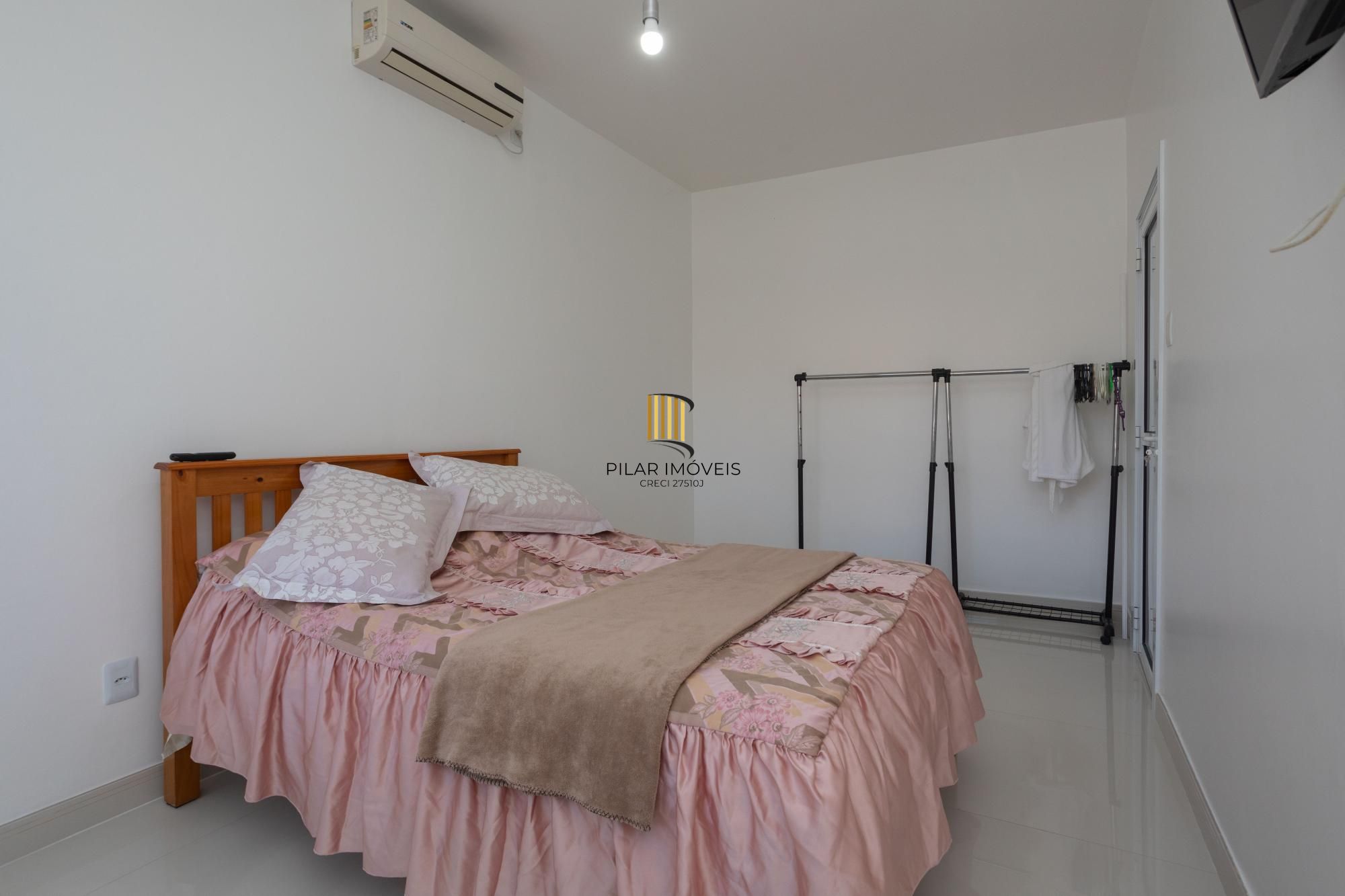 Garden espaçoso com 4 quartos no Menino Deus