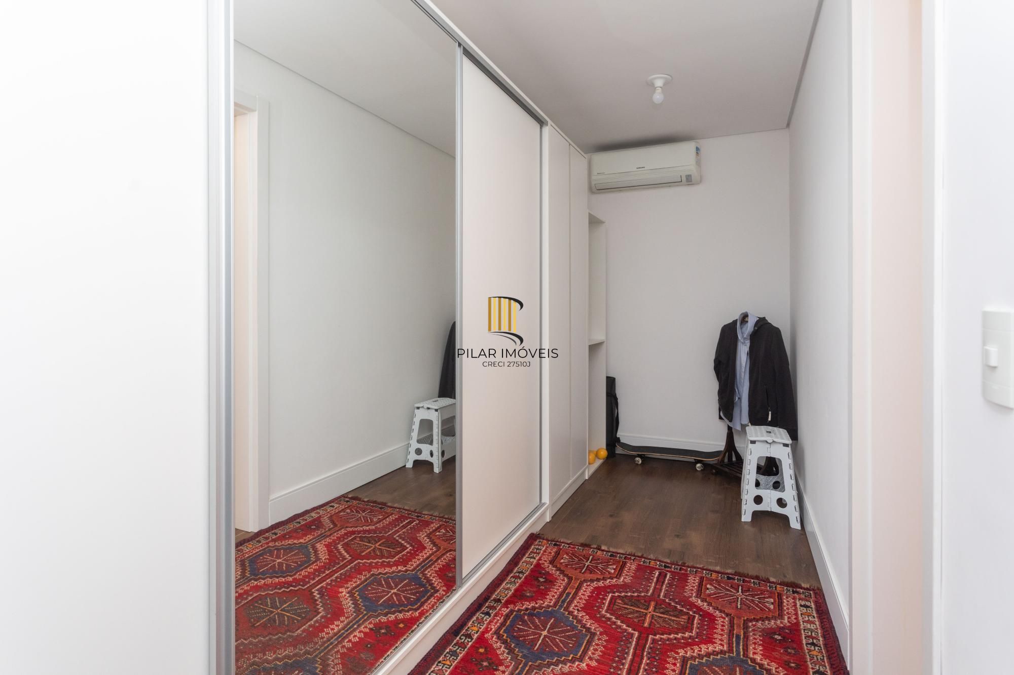Apartamento com 207 m2 no Rio Branco com 3 vagas