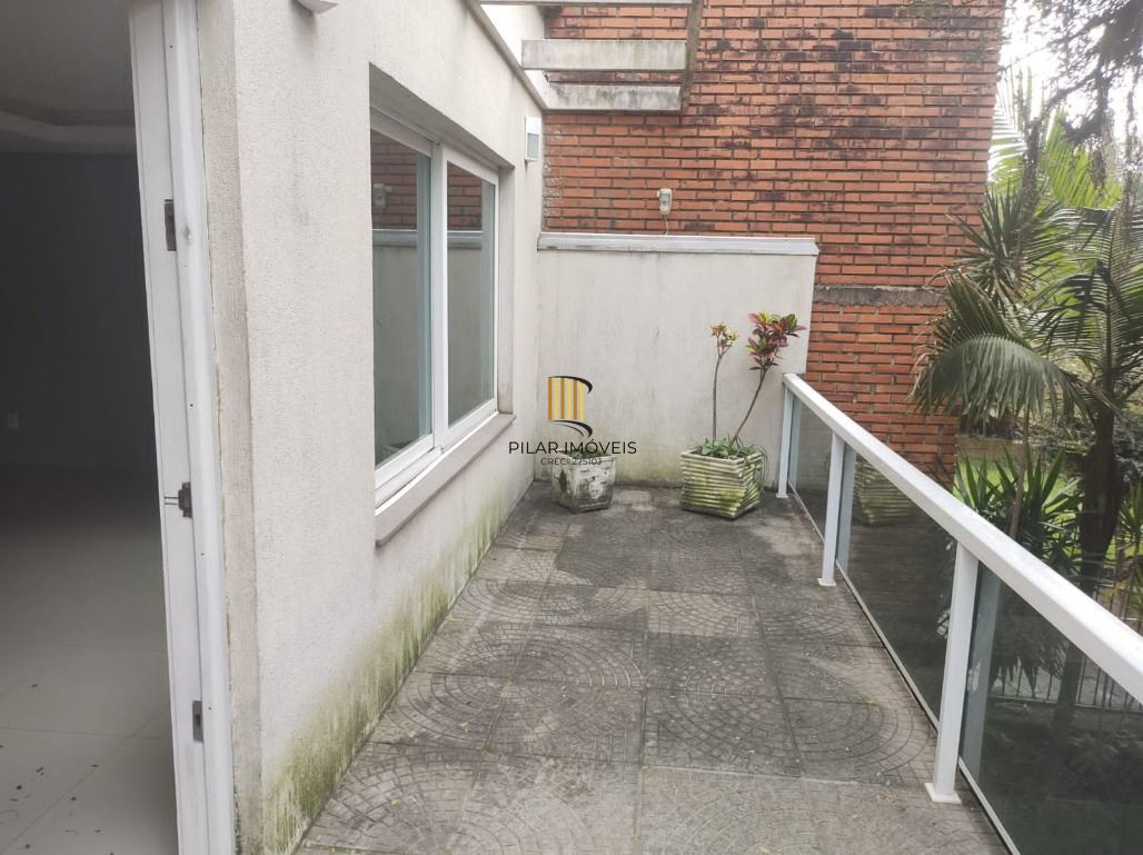 Casa 3 dorm. 1 Suíte + 3 vagas 223m² Cavalhada - Porto Alegre