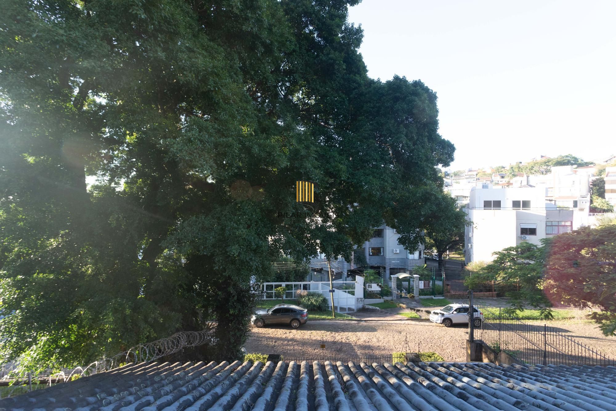 Casa no Chácara das Pedras com piscina e 316m2