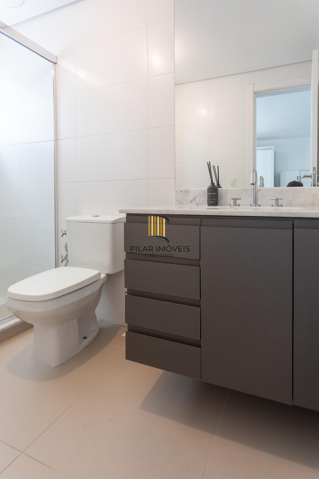 Apartamento com 207 m2 no Rio Branco com 3 vagas