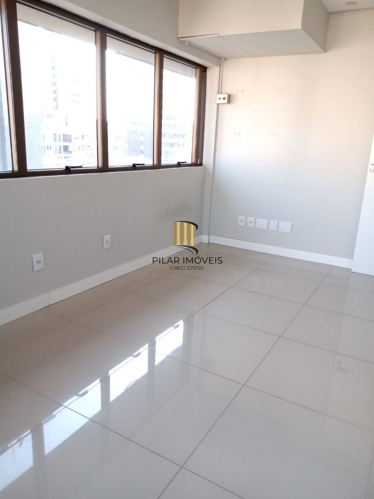 Sala comercial na Padre Chagas, Ed. Windmills Work Center