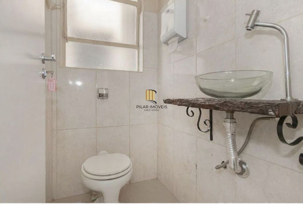 Sala Comercial Reformada no Centro Histórico | 46m² | Portaria 24h