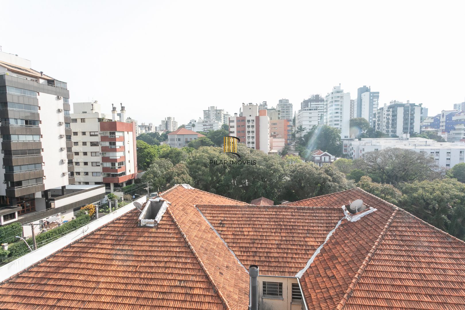 Cobertura com 3 dormitórios, mobiliada com 300 m²