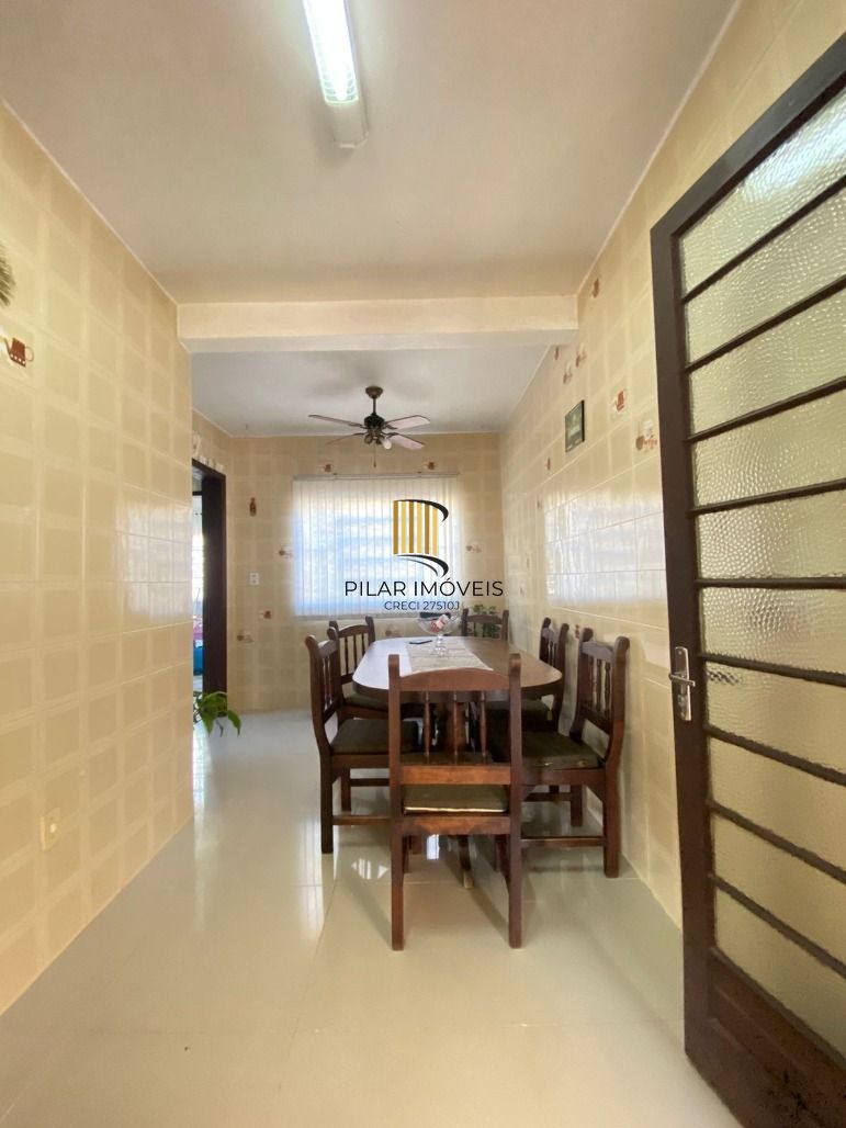Casa 4 dorm. + 4 vagas 238m² Morro Santana - Porto Alegre