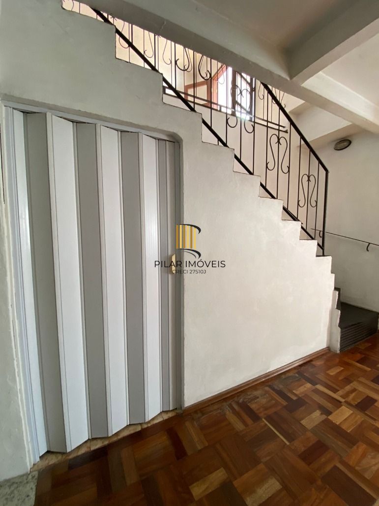 Casa 4 dorm. + 4 vagas 238m² Morro Santana - Porto Alegre
