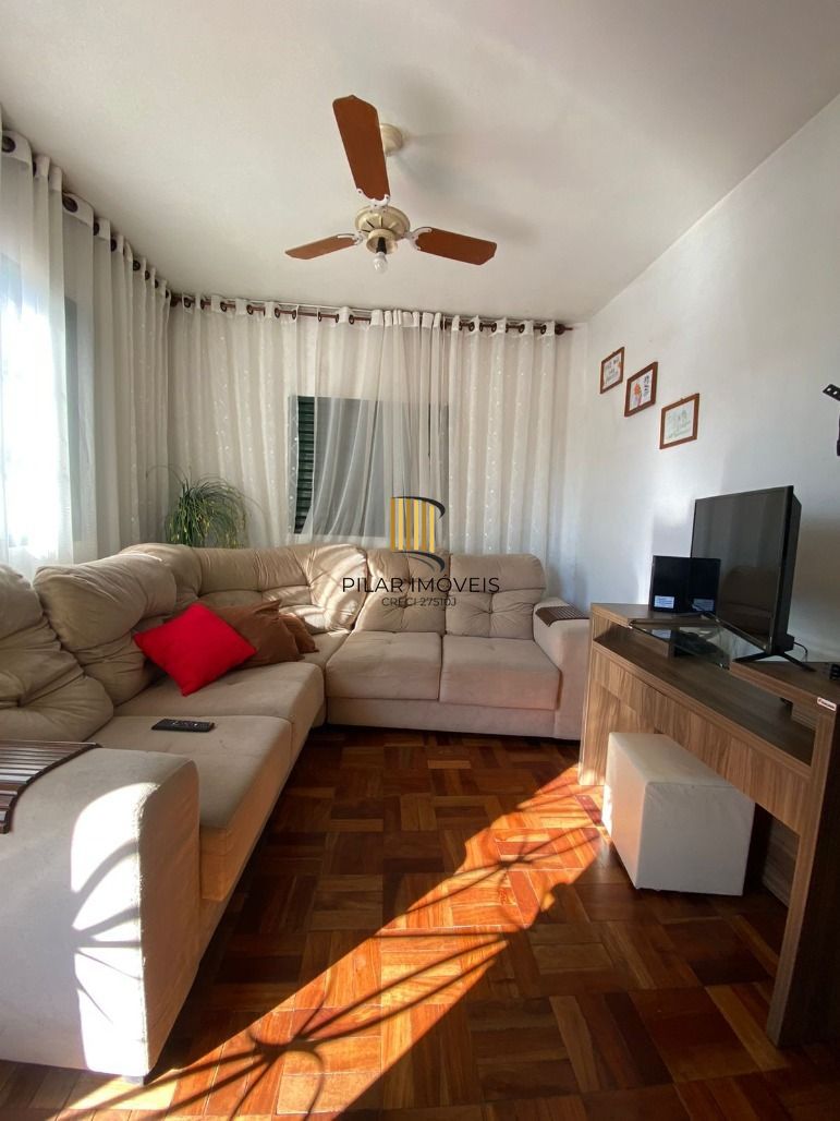Casa 4 dorm. + 4 vagas 238m² Morro Santana - Porto Alegre