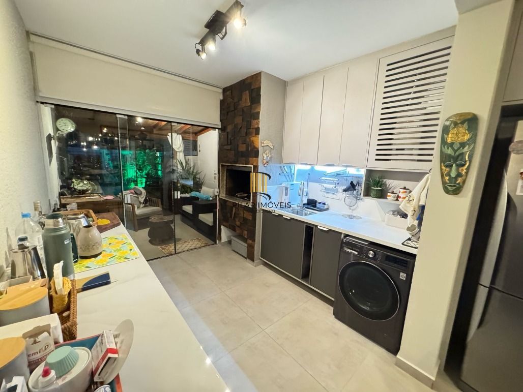 Casa de Condomínio 3 dormitórios no bairro Hípica
