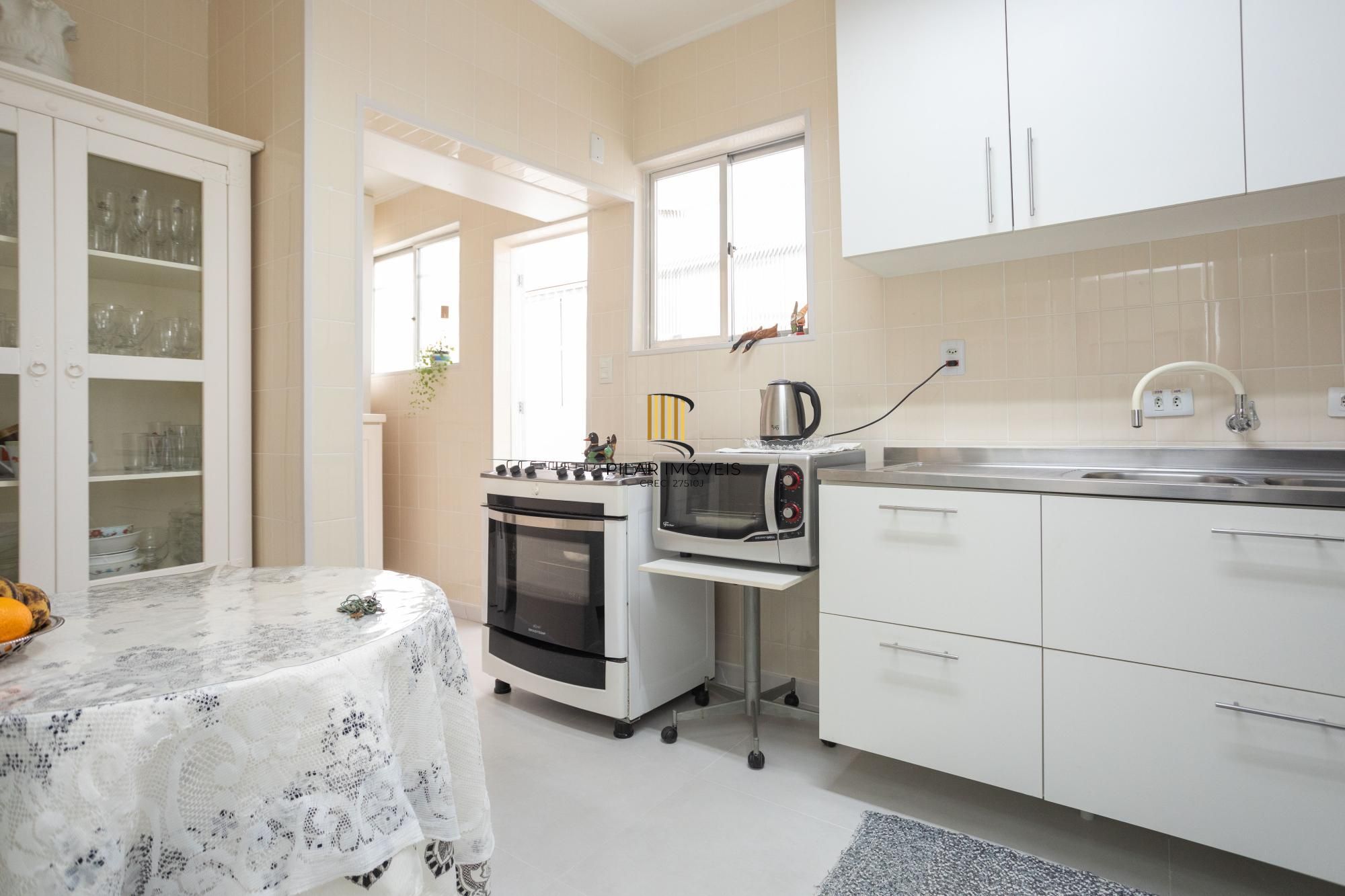 Garden espaçoso com 4 quartos no Menino Deus