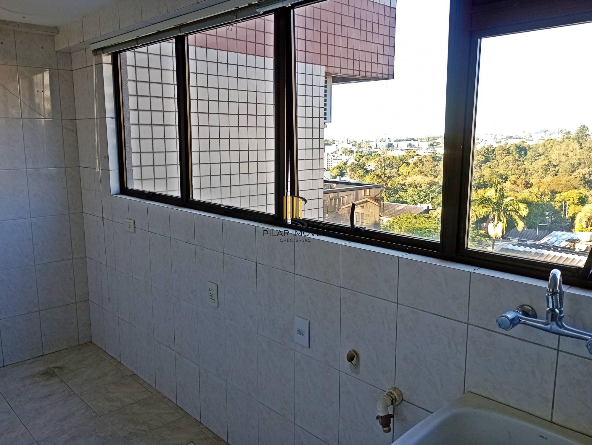 Cobertura com vista para o Guaíba, suíte e 2 vagas