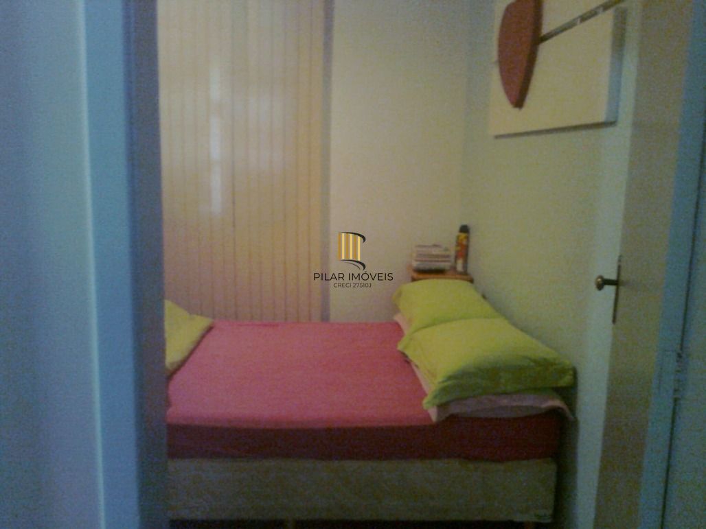 Casa 75m² 3 dorm. 1 varanda, 1 vaga  Jardim Sabará - Porto Alegre