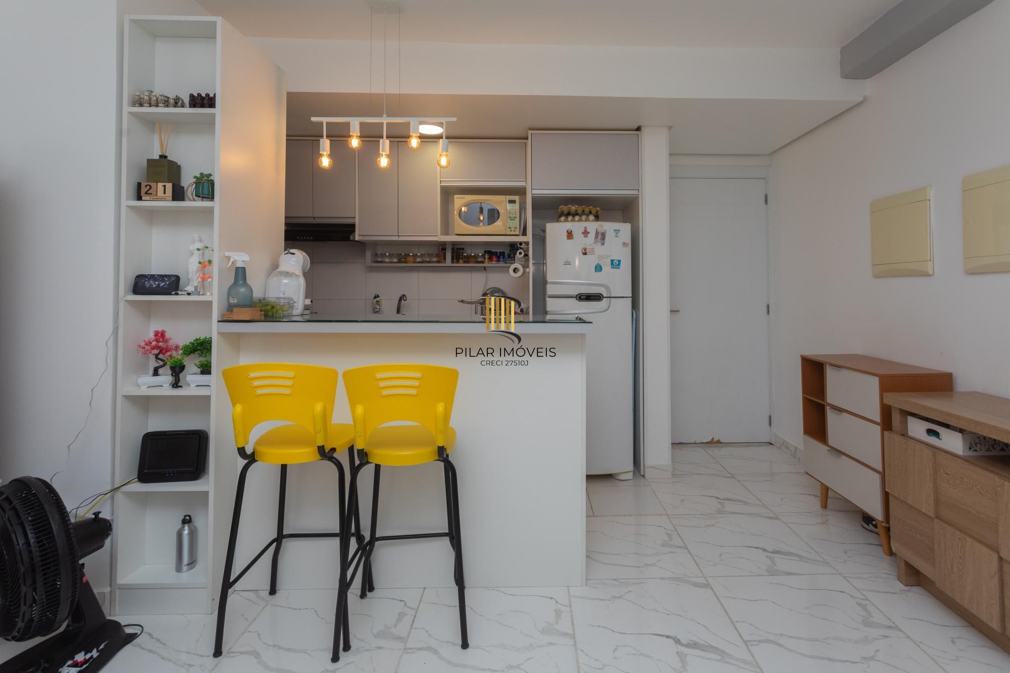 Apartamento de 3 dormitórios com suíte e garagem dupla no bairro Santana