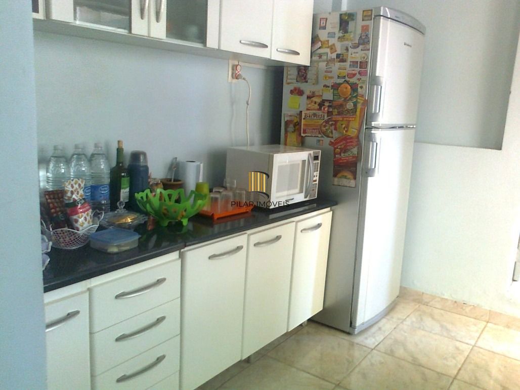 Casa 75m² 3 dorm. 1 varanda, 1 vaga  Jardim Sabará - Porto Alegre