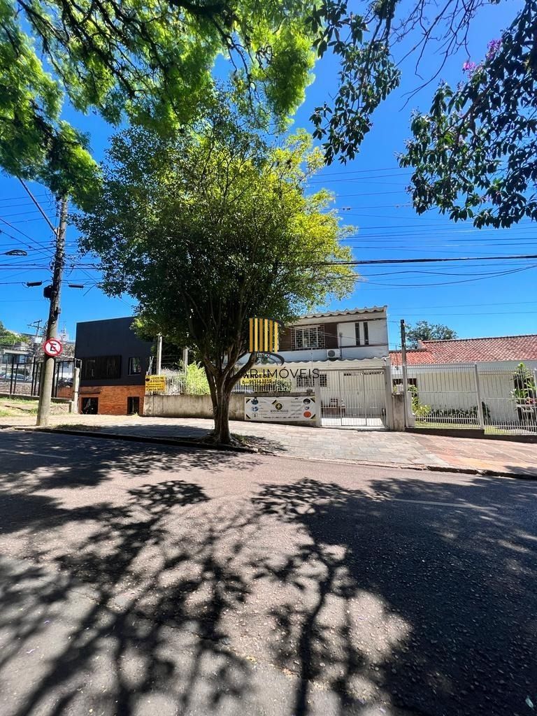 Casa 4 dorm. + 3 vagas 130m²  Três FIgueiras - Porto Alegre