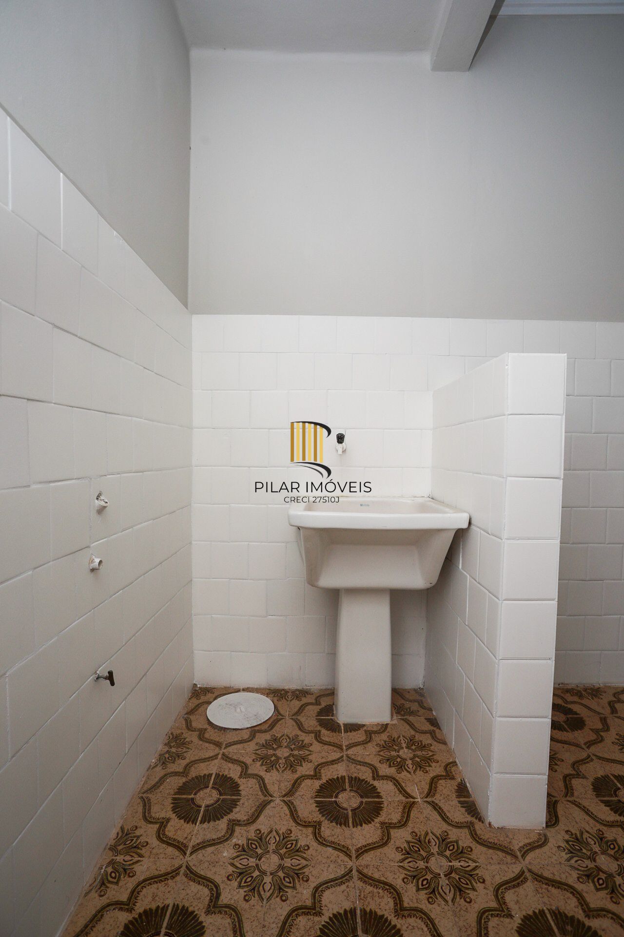 Apartamento Reformado no Menino Deus – 2 Dormitórios, Ótima Posição Solar