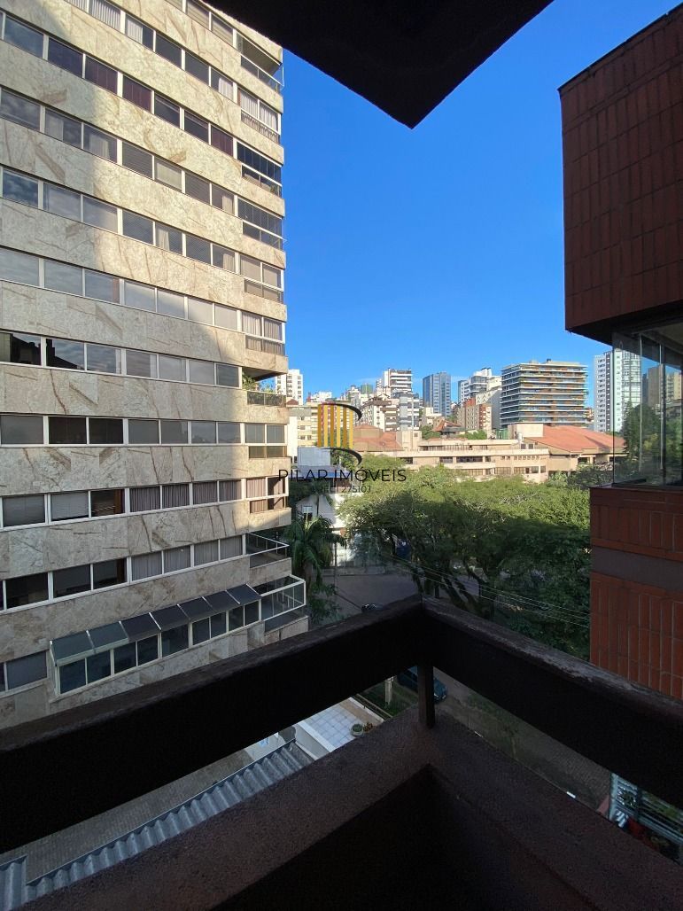 Cobertura 196m² 3 dorm. 1 Suíte + 2 vagas Petrópolis - Porto Alegre