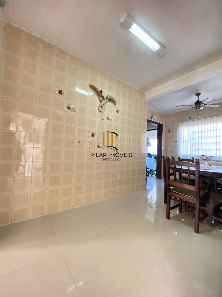Casa 4 dorm. + 4 vagas 238m² Morro Santana - Porto Alegre
