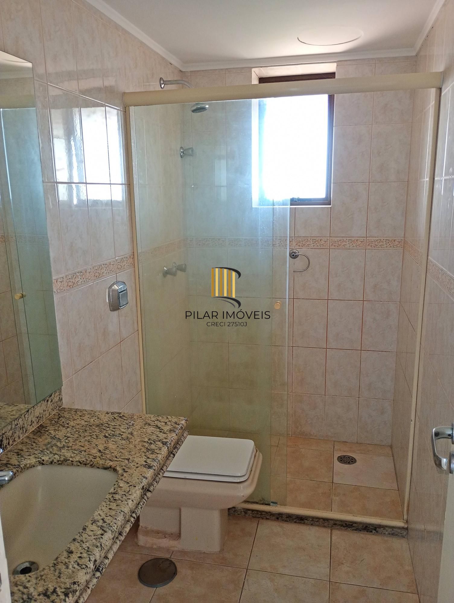 Cobertura com vista para o Guaíba, suíte e 2 vagas