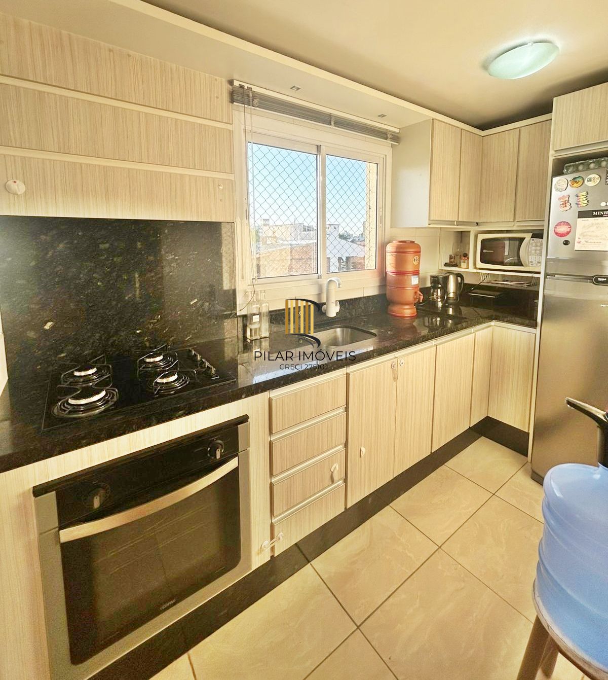 Apartamento em Cachoeirinha com suíte e sacada