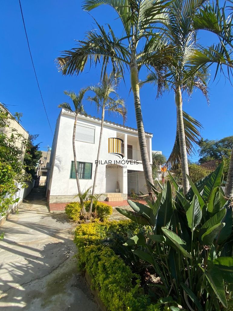 Casa 4 dorm. + 4 vagas 238m² Morro Santana - Porto Alegre