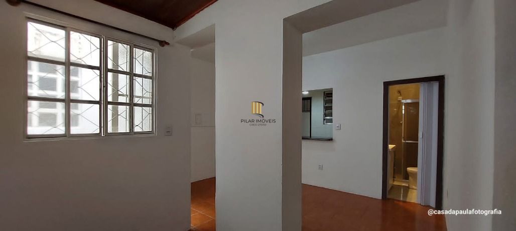 Oportunidade Única! JK Térreo com Pátio na Cidade Baixa!