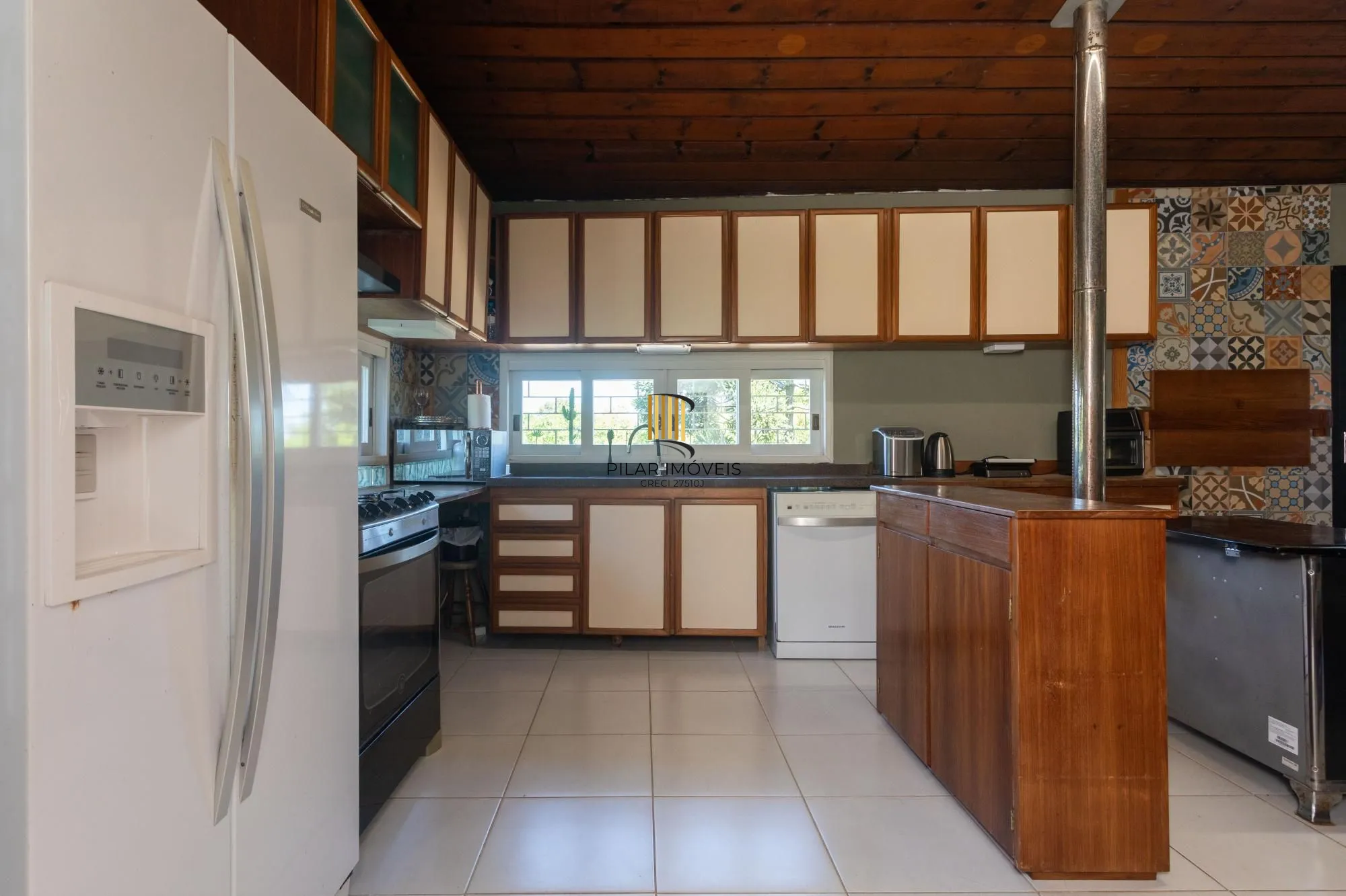 Casa em Condomínio com 5 quartos, 3 vagas e 350m²