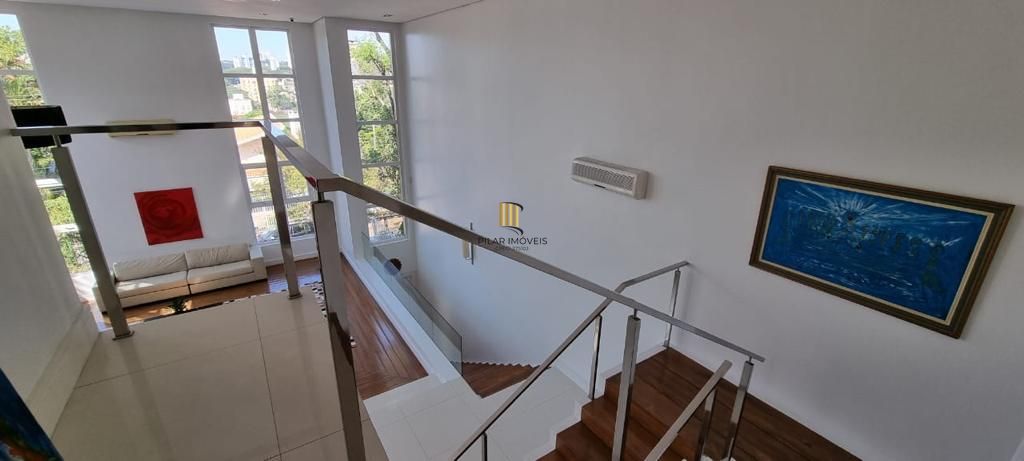Casa com 3 suítes e piscina no Boa Vista
