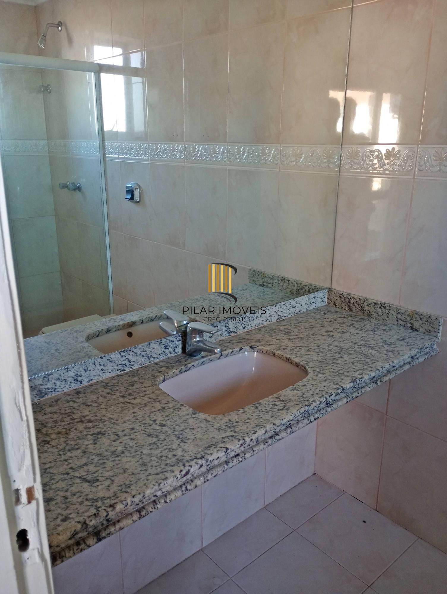 Cobertura com vista para o Guaíba, suíte e 2 vagas