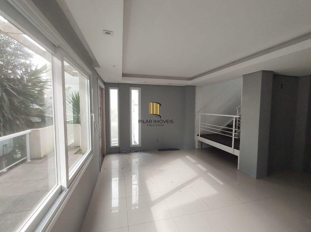 Casa 3 dorm. 1 Suíte + 3 vagas 223m² Cavalhada - Porto Alegre