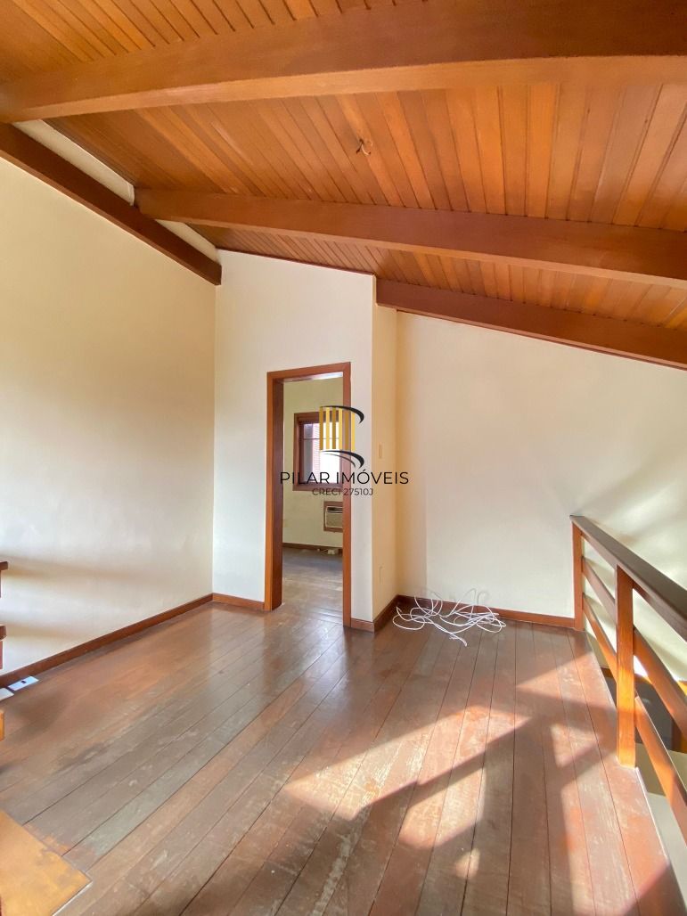 Cobertura 196m² 3 dorm. 1 Suíte + 2 vagas Petrópolis - Porto Alegre
