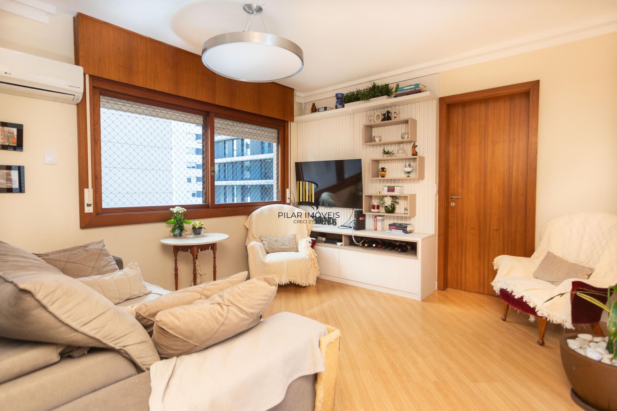 More no Petrópolis! 3 Dormitórios, Suíte, 2 Vagas e Totalmente Mobiliado - Pilar Imóveis