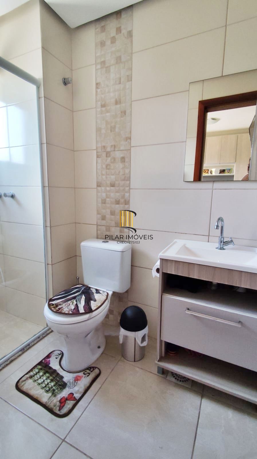 Apartamento em Cachoeirinha com suíte e sacada