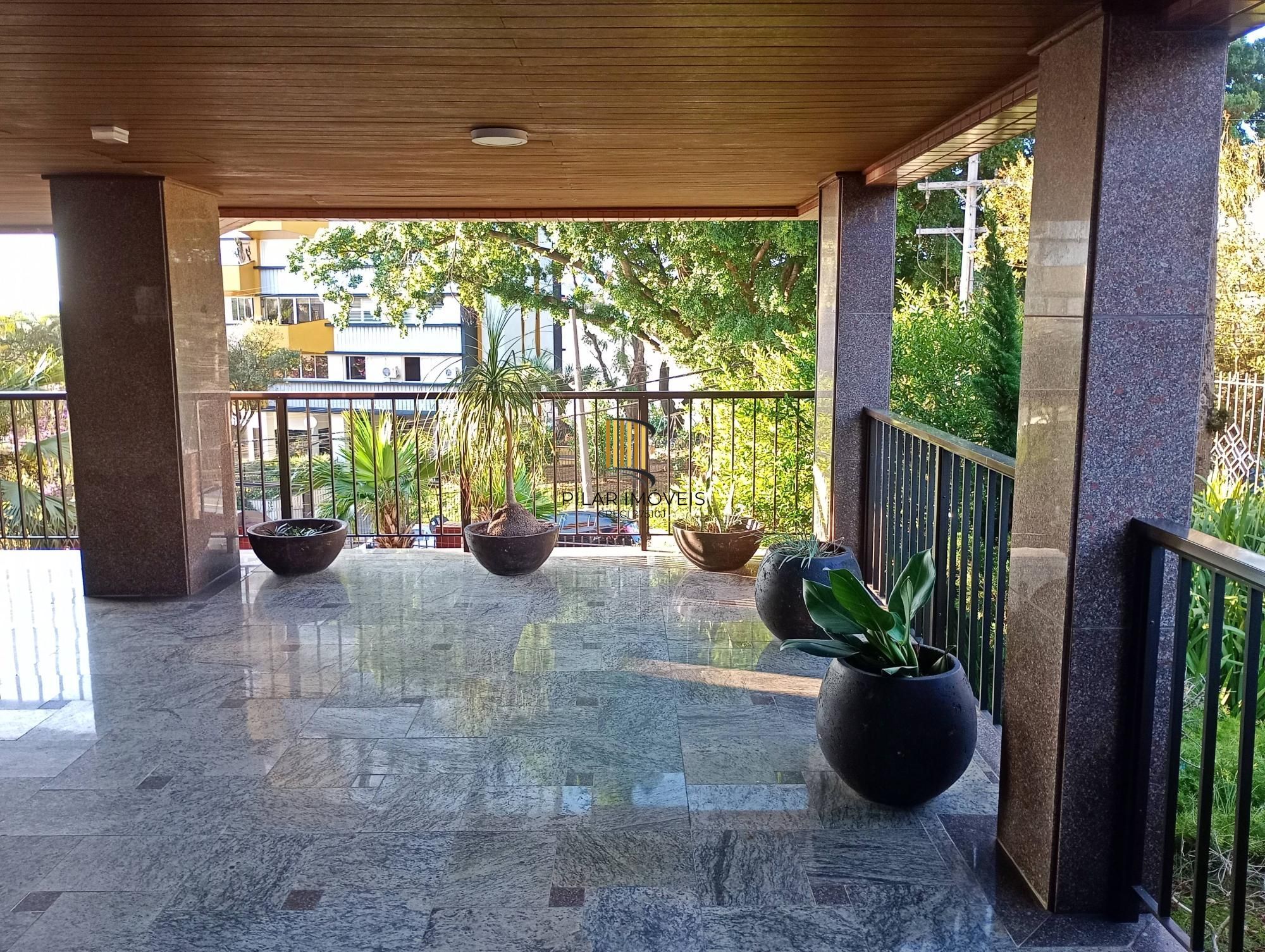 Cobertura com vista para o Guaíba, suíte e 2 vagas