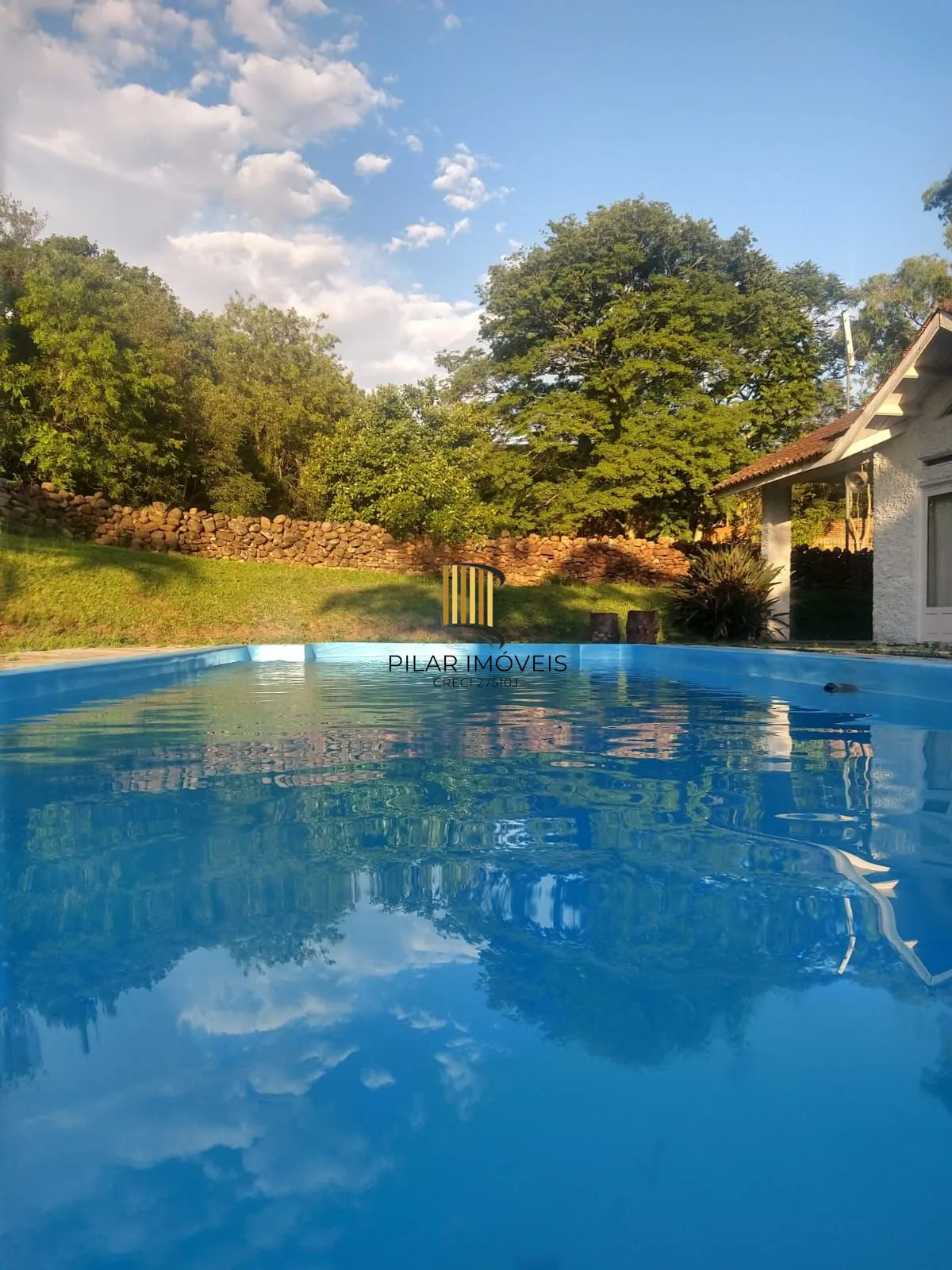 Casa em Condomínio com 5 quartos, 3 vagas e 350m²