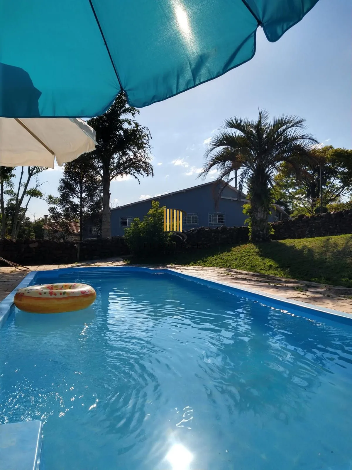 Casa em Condomínio com 5 quartos, 3 vagas e 350m²